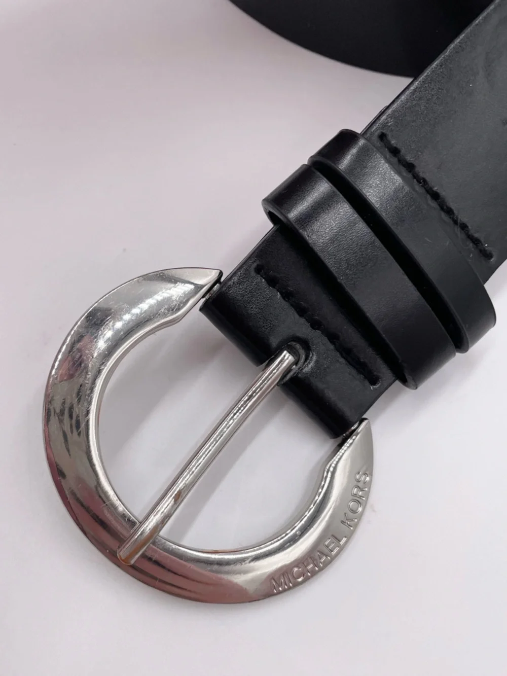 MICHAEL Michael Kors Black Faux Leather Belt Silver Round Buckle Grommets Y2K